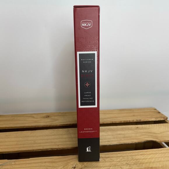 Thomas Nelson Maclaren series NKJV Bible Large print - Picture 2 of 15